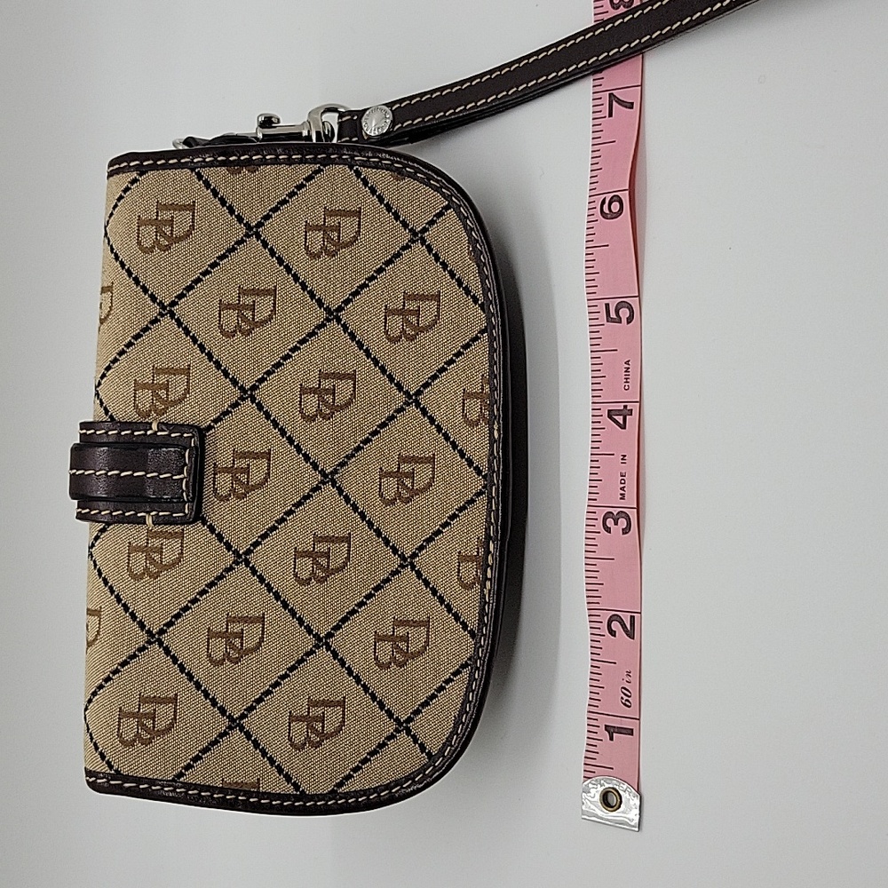 Dooney & Bourke Wristlet - Picture 2 of 8